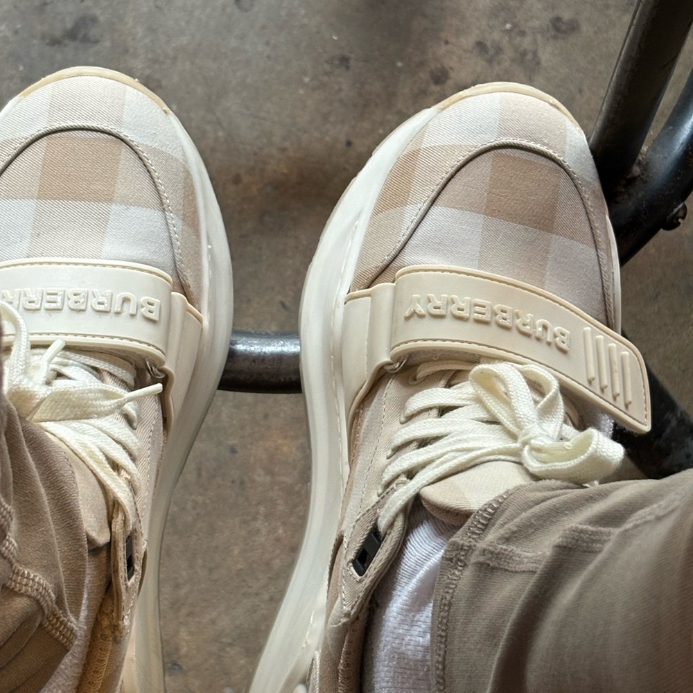 Burberry Regis Cream new line Plaid Sneakers ladies 37.5or 6.5 L7 fits tight 7.